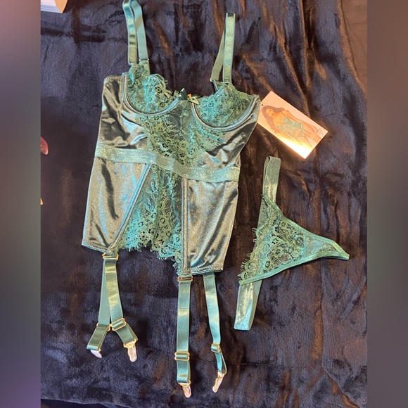 Brand new Seven til midnight green 2 pc set - Picture 3 of 4